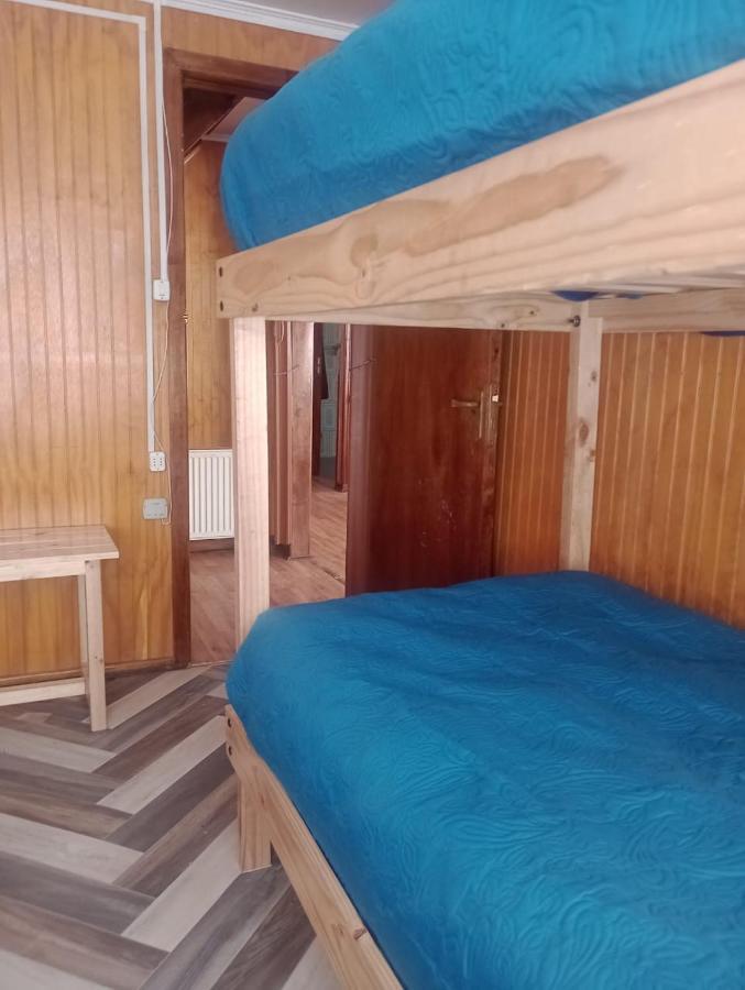 הוסטל פורטו נטאלס Isla Yu Backpacker מראה חיצוני תמונה